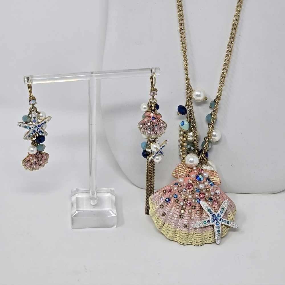BETSEY JOHNSON SHELL SHOCKED DEMI PARURE NECKLACE EARRINGS FASHION JEWELRY WOMEN